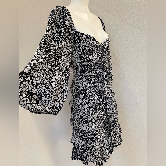 Zara Dresses & Skirts - Zara Black and White Patterned Printed Dress